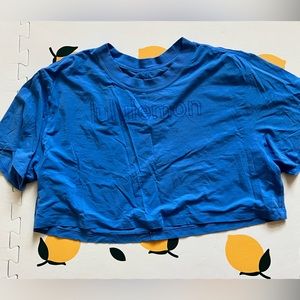 Lululemon graphic crop t